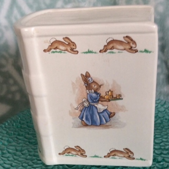 Royal Doulton Bunnykins Bunny Maid Book Bank - Picture 2 of 7
